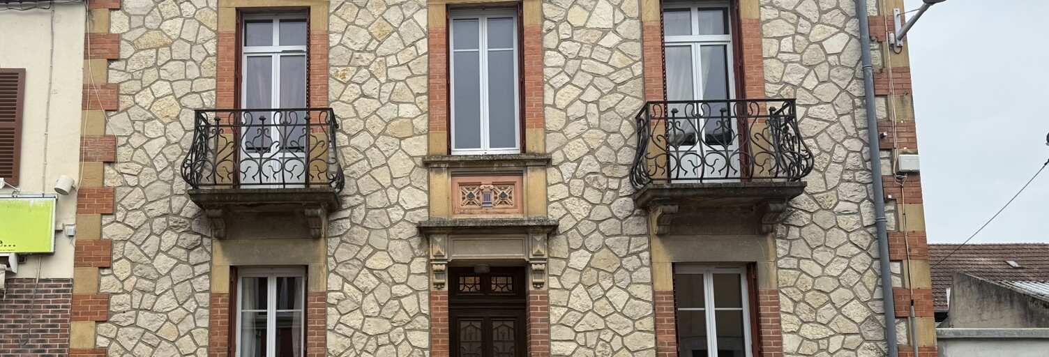 Maison 8 Pièces 195 m² à vendre à Dompierre-sur-Besbre (03290)