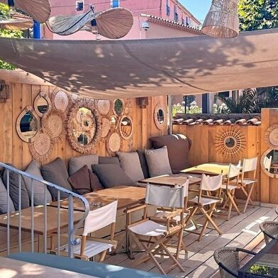 Commerce  683000 €