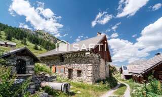 Maison 7 Pièces 200 m² à vendre à La Salle-les-Alpes (05240)