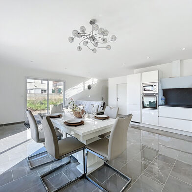 Maison 4 pièces 315000 €