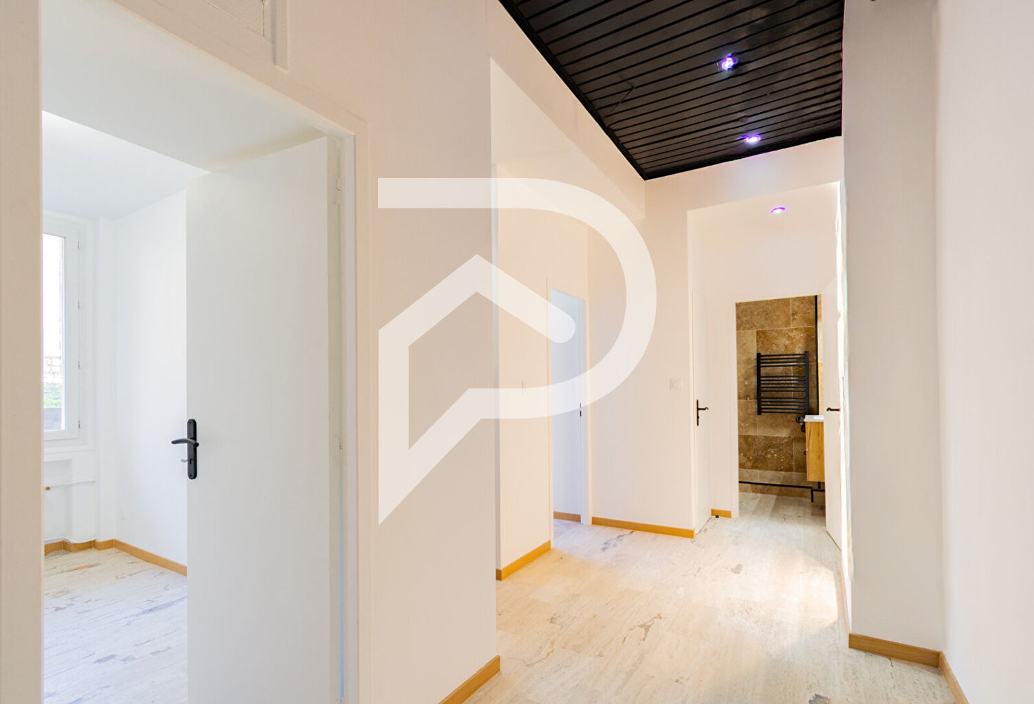 Appartement type 2 de 36M2 REFAIT A NEUF - MARSEILLE 13004 — photo 1