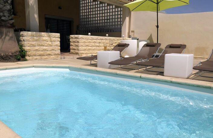 MAISON LOFT DE 165 M² AVEC TERRASSE ET PISCINE — photo 2