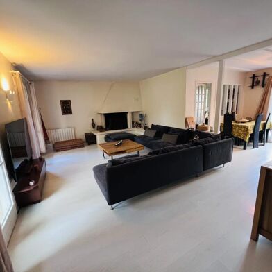 Maison 5 pièces 374400 €