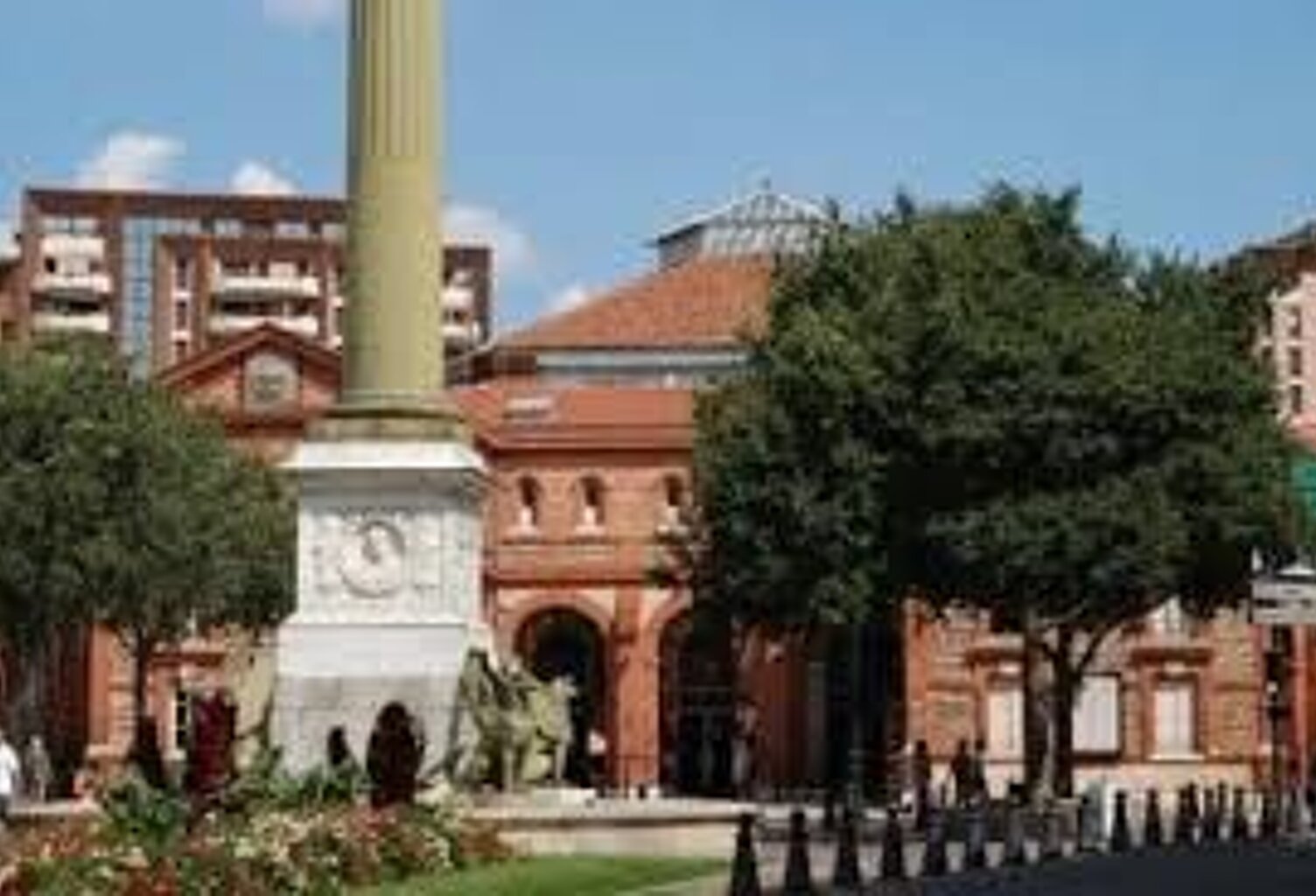 TOULOUSE CENTRE MURS COMMERCIAUX PLACE DUPUY 29 M² — photo 1