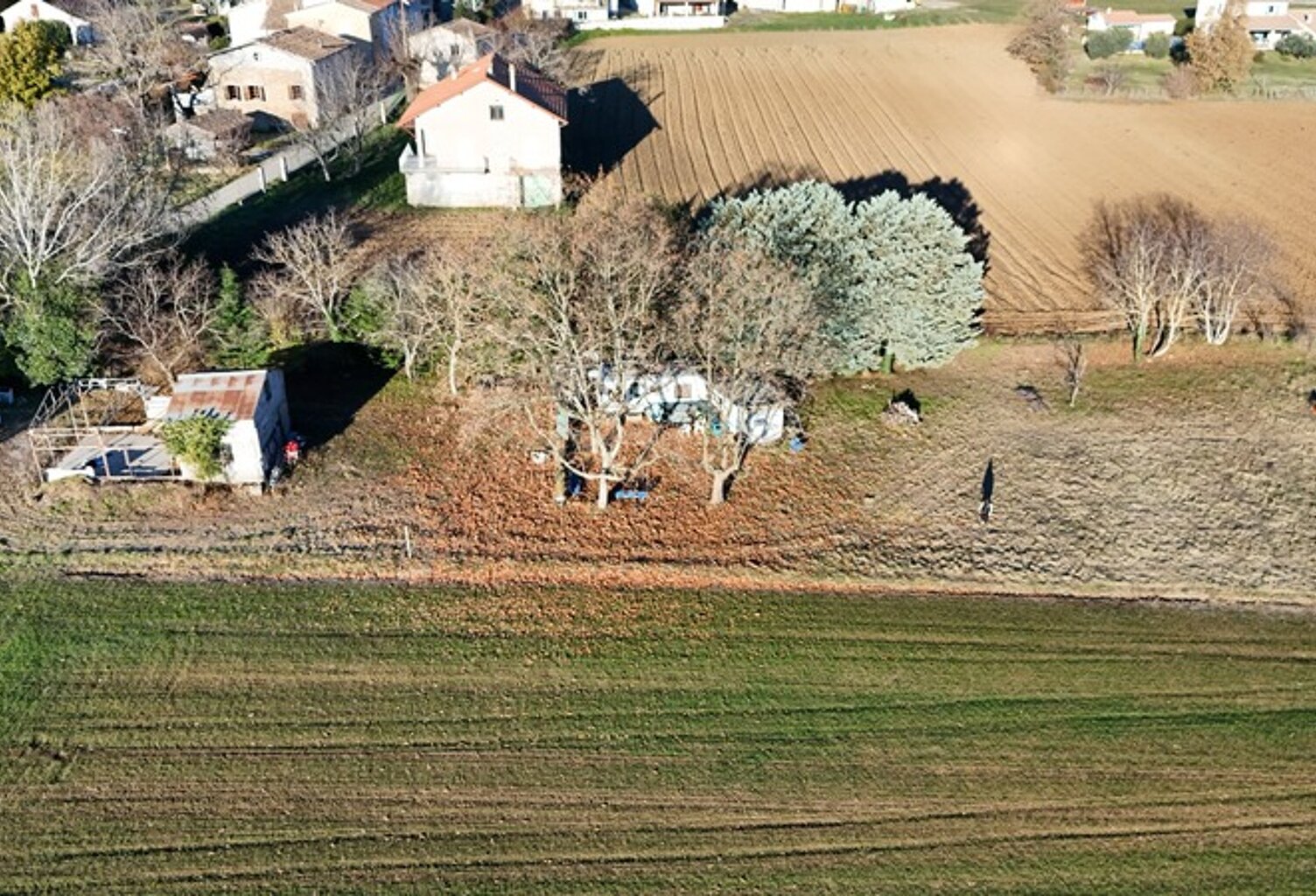Terrain Constructible à vendre de 2 105,00 m²  (LE POET 05300) — photo 1