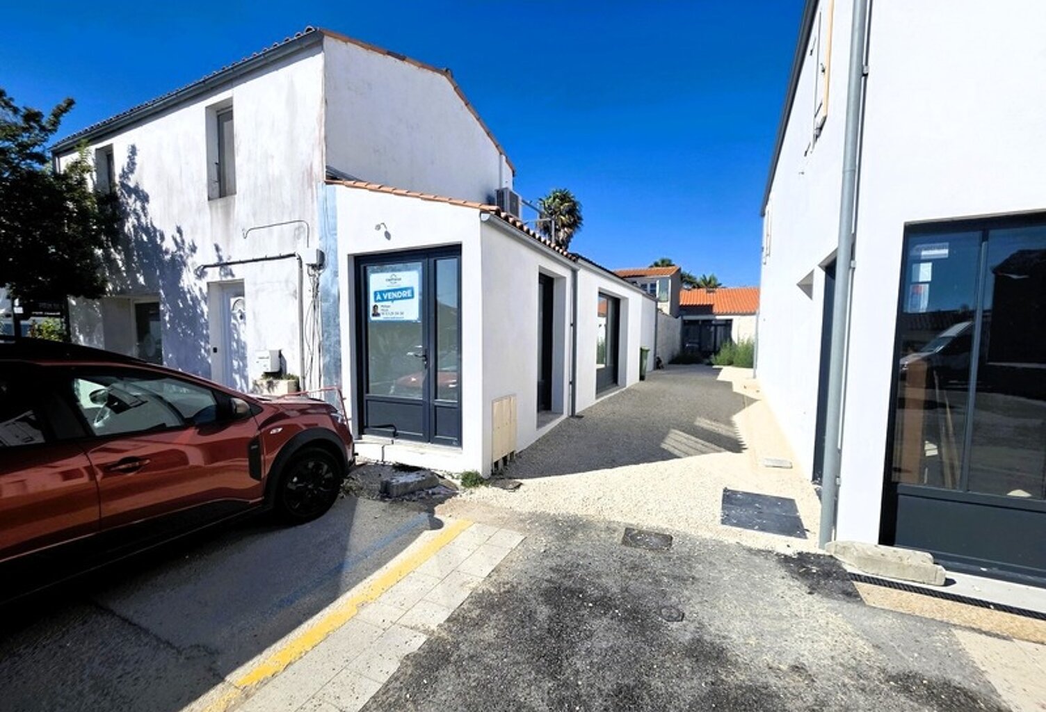 Dpt Charente Maritime (17), à vendre DOLUS D'OLERON Emplacement N°1 Local commercial Neuf - Plain pied de 35,20m² — photo 1