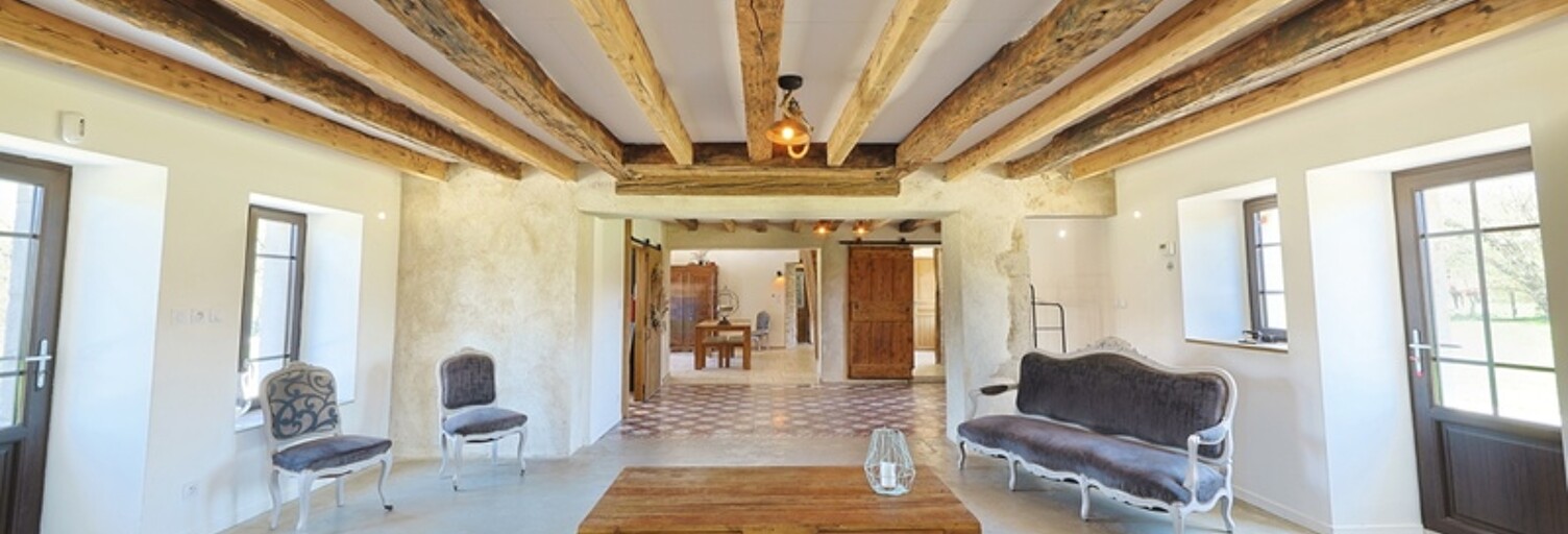 Maison 11 Pièces 355 m² à vendre à Saint-Amour (39160)