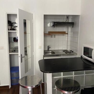 Appartement 1 pièces 790 €