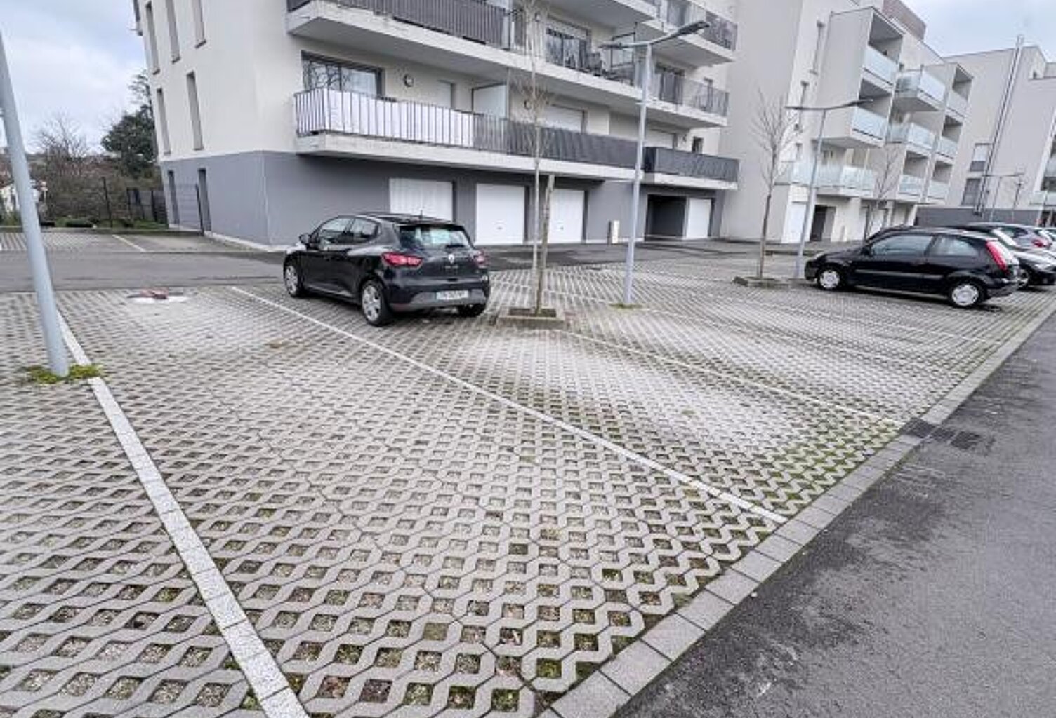 TERRASSE D AELYS - Place de parking disponible — photo 1