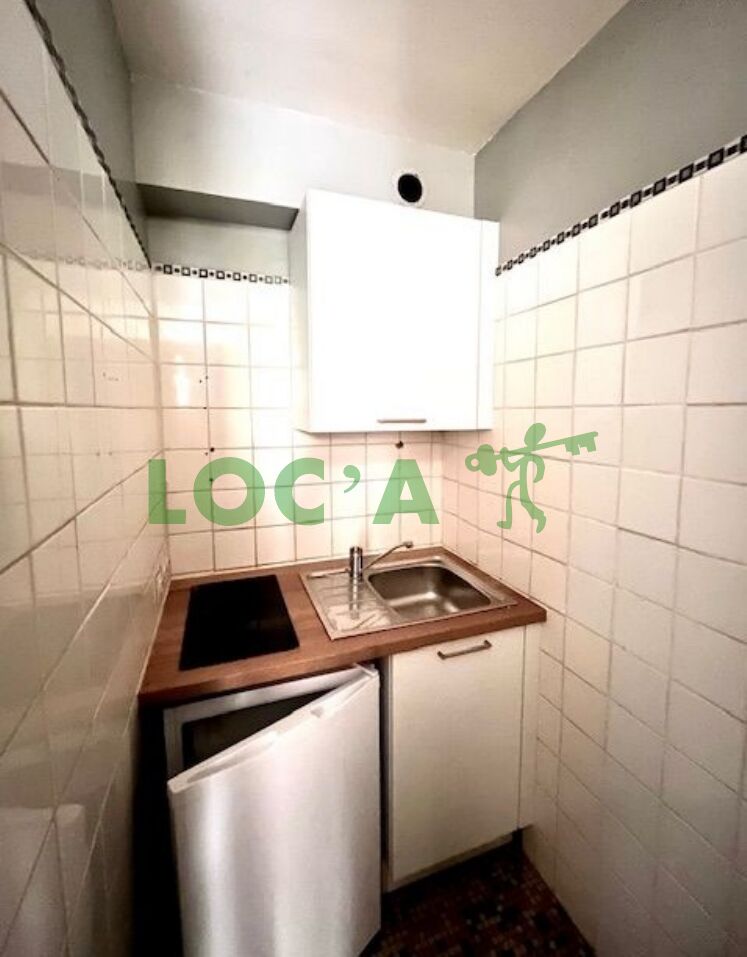 Location Studio 17 m² à Dijon 401 ¤ CC /mois