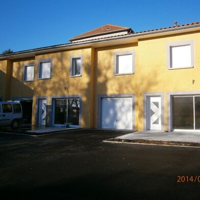 Appartement  843 €