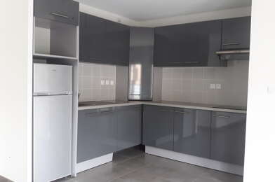 Appartement 3 pièces 831 €