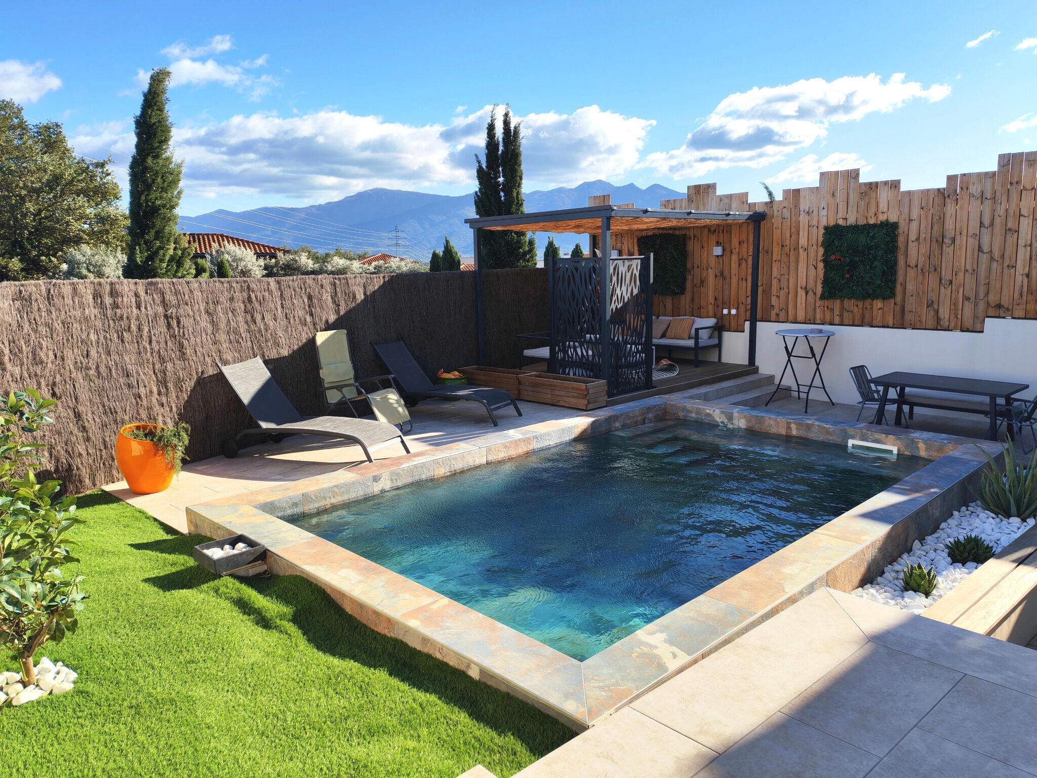 Villa / Maison  T5 à vendre Tresserre 66300