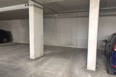 Garage  27900 €