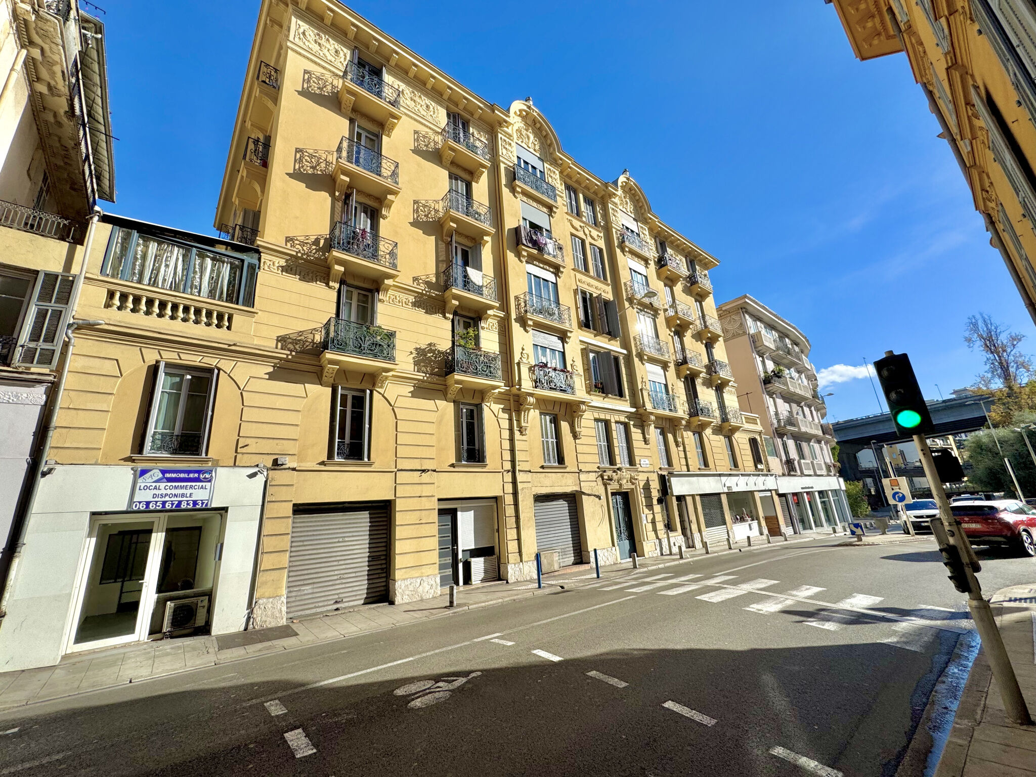 Photo Local commercial Nice