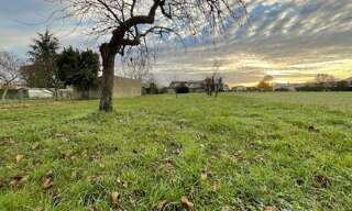 Terrain  1589 m² à vendre à Lusignan (86600)