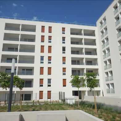 Appartement 3 pièces 996 €