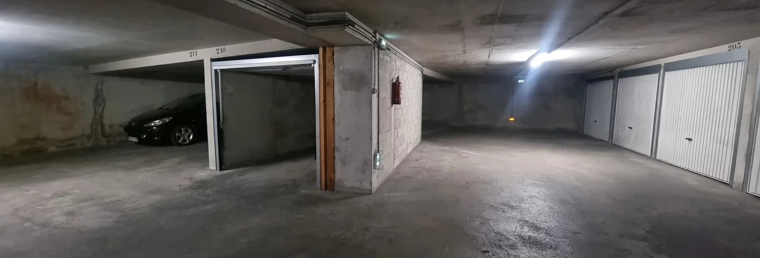 Garage   m² à vendre à Nice (06300)