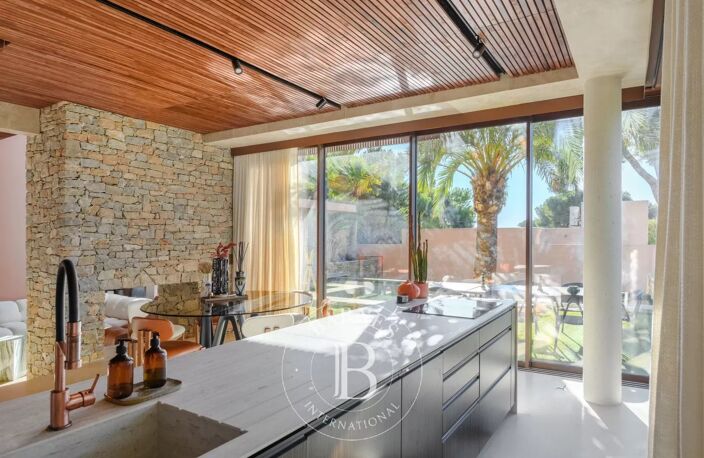 Villa contemporaine – 4 chambres – Piscine & Pool-house — photo 5