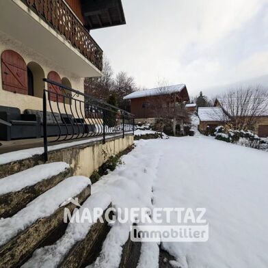 Appartement  330000 €