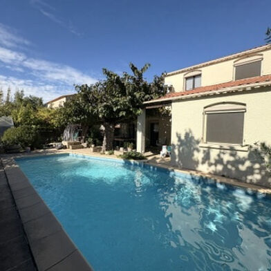 Maison 4 pièces 445000 €