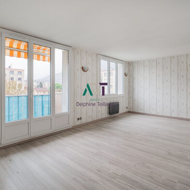 Appartement 4 pièces 145000 €
