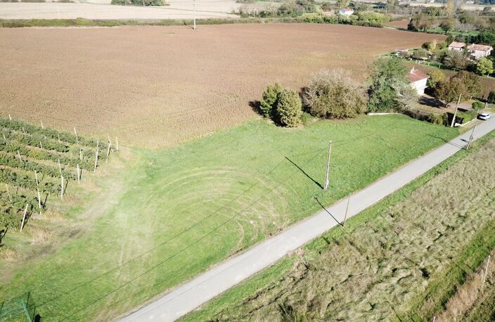 À vendre en EXCLUSIVITÉ - Maison de campagne à rénover à Saint-Hilaire-de-Lusignan — photo 4