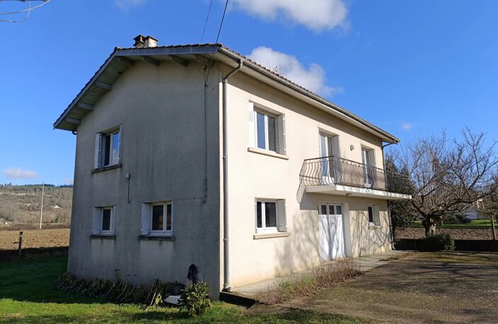À vendre en EXCLUSIVITÉ - Maison de campagne à rénover à Saint-Hilaire-de-Lusignan — photo 5