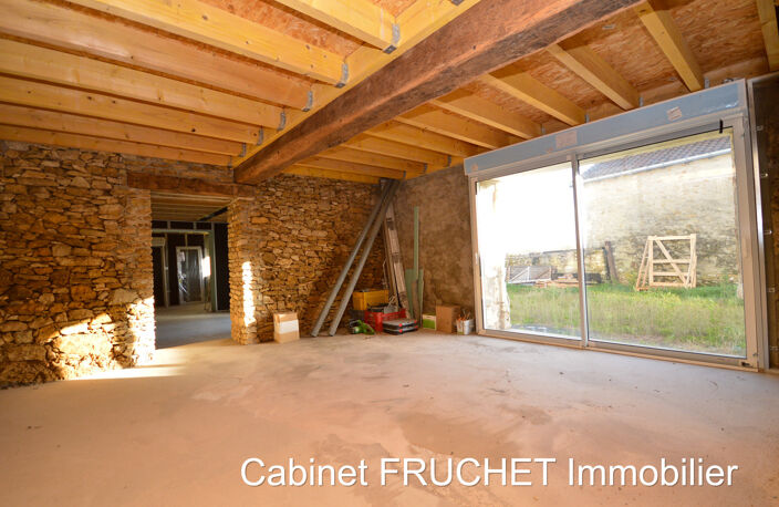 Proche CHANTONNAY - Grande maison en pierre en cours de réno — photo 4