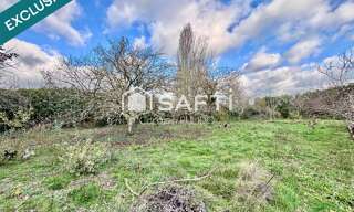 Terrain  2860 m² à vendre à Mouliets-et-Villemartin (33350)