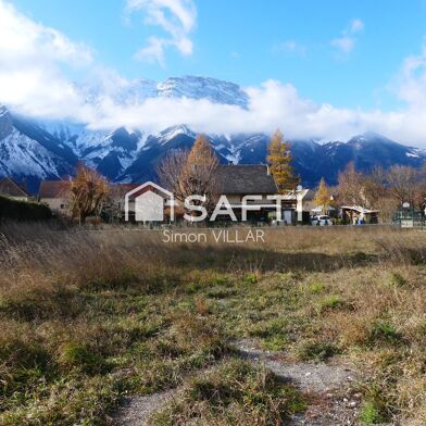 Appartement 3 pièces 241960 €