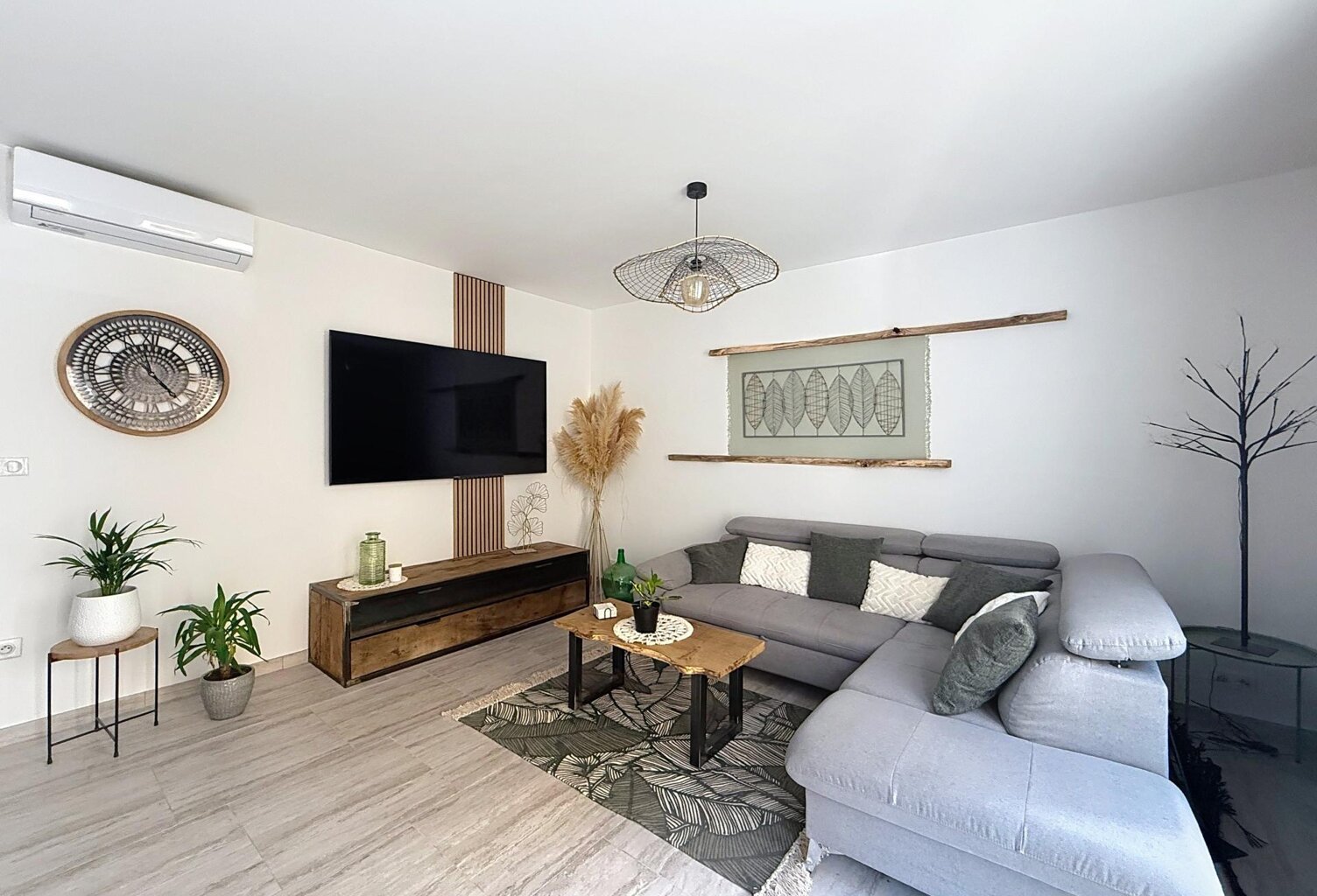 T3 78M2 1ER ETAGE TOUT A PIED AVEC BALCON ET CAVE — photo 1