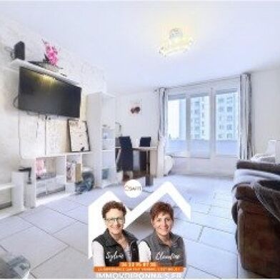 Appartement 5 pièces 900 €