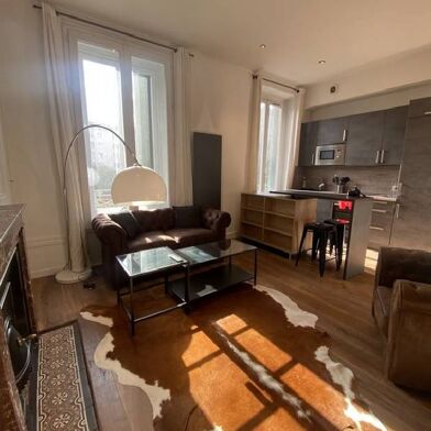 Appartement 2 pièces 1052 €