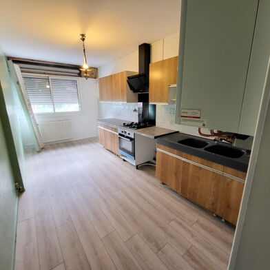 Appartement 3 pièces 798 €