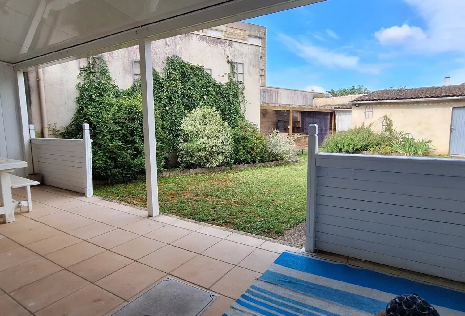 Echoppe plain pied Libourne — photo 1