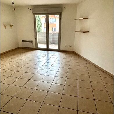 Appartement 3 pièces 877 €
