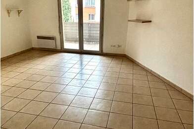 Appartement 3 pièces 877 €