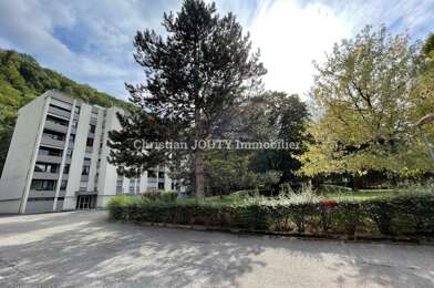 Appartement 2 pièces 748 €