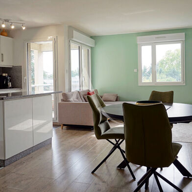 Appartement 4 pièces 1020 €