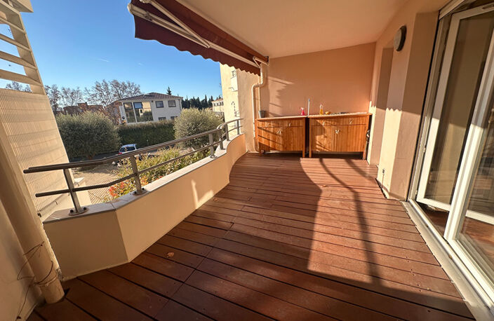 Vente Aix proche du centre l'agence immobilière LC Gestion de Puyricard vous propose dans une résidence récente un appartement de type 4 avec terrasse et garage. — photo 3