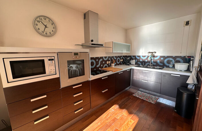Vente Aix proche du centre l'agence immobilière LC Gestion de Puyricard vous propose dans une résidence récente un appartement de type 4 avec terrasse et garage. — photo 5