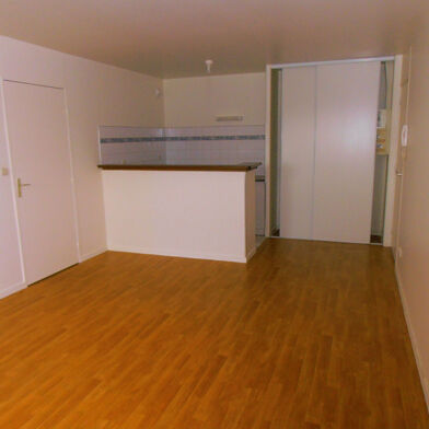 Appartement 5 pièces 690 €