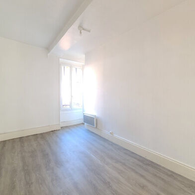 Appartement 3 pièces 720 €