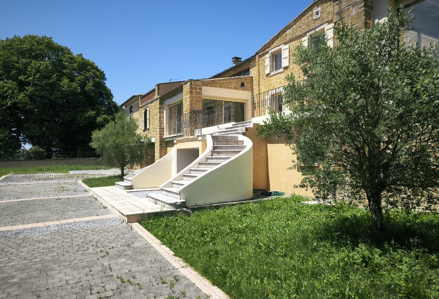 Demeure — photo 1