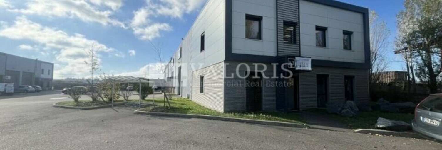 Commerce  573 m² à louer à Saint-Priest (69800)