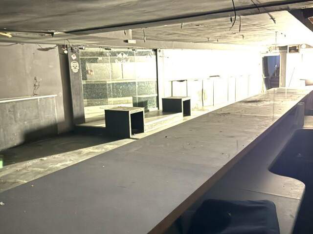 Vente Surface diverse 200 m&sup2; — photo du bien