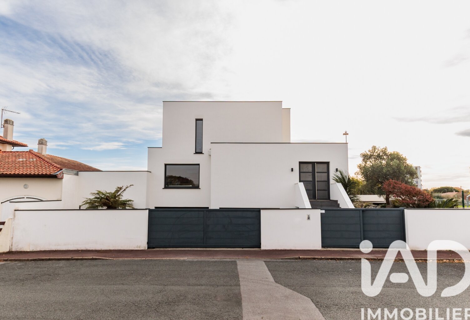 Vente Maison/villa 9 pièces — photo 1
