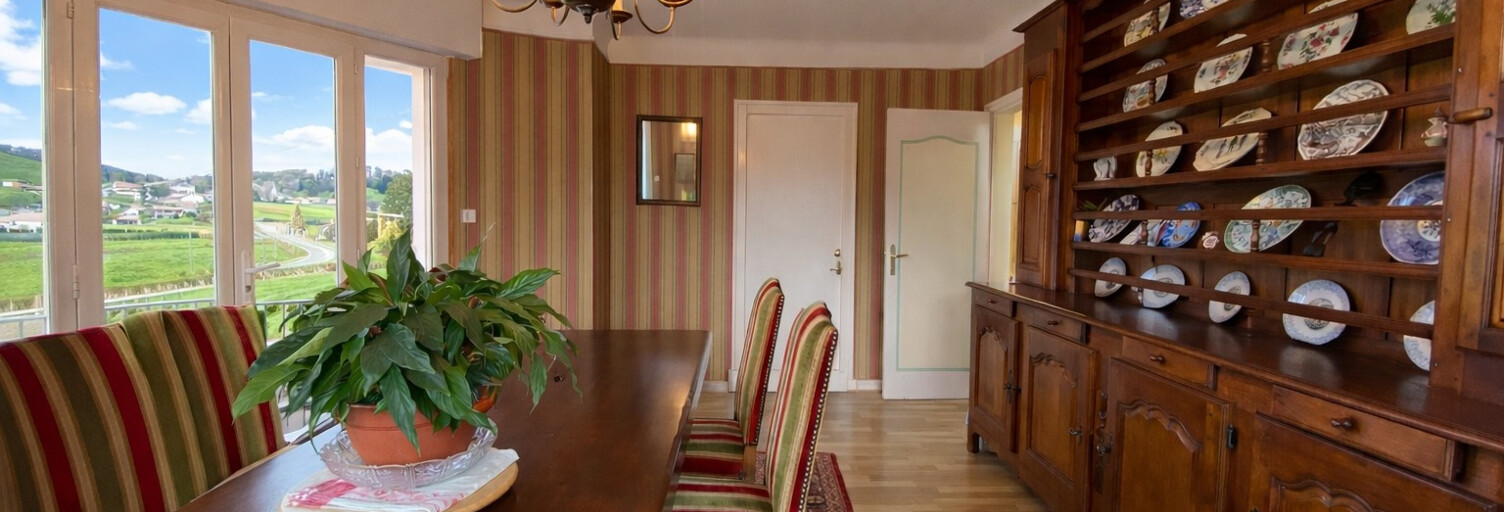 Maison 5 Pièces 150 m² à vendre à Lacarre (64220)