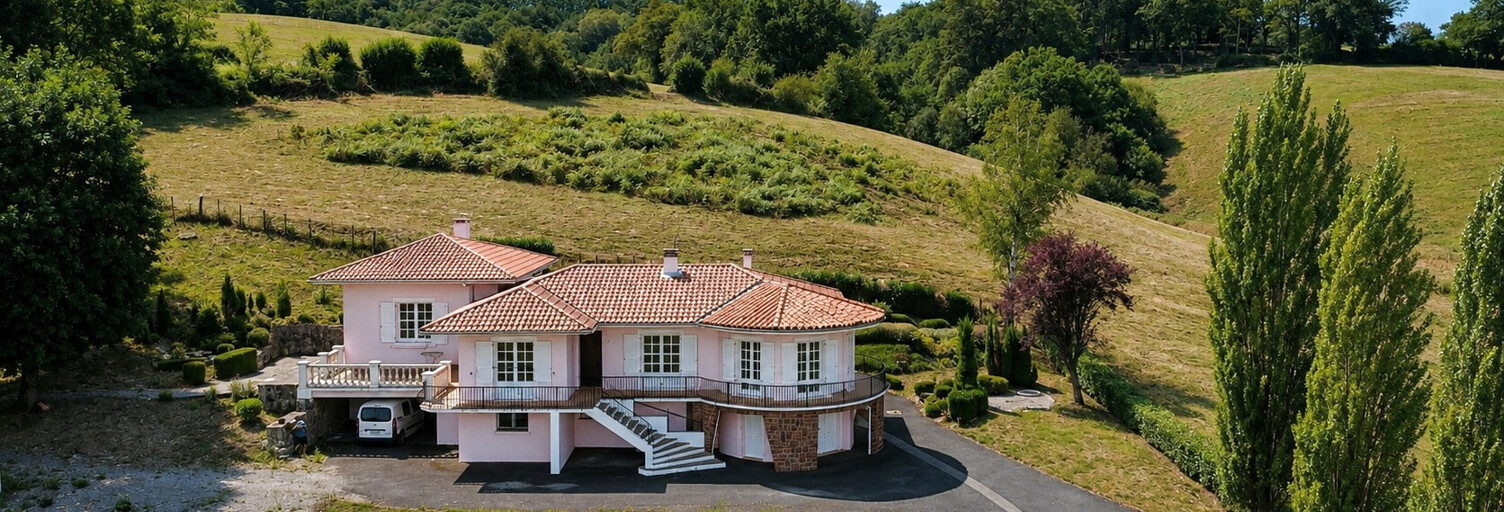 Maison 5 Pièces 150 m² à vendre à Lacarre (64220)